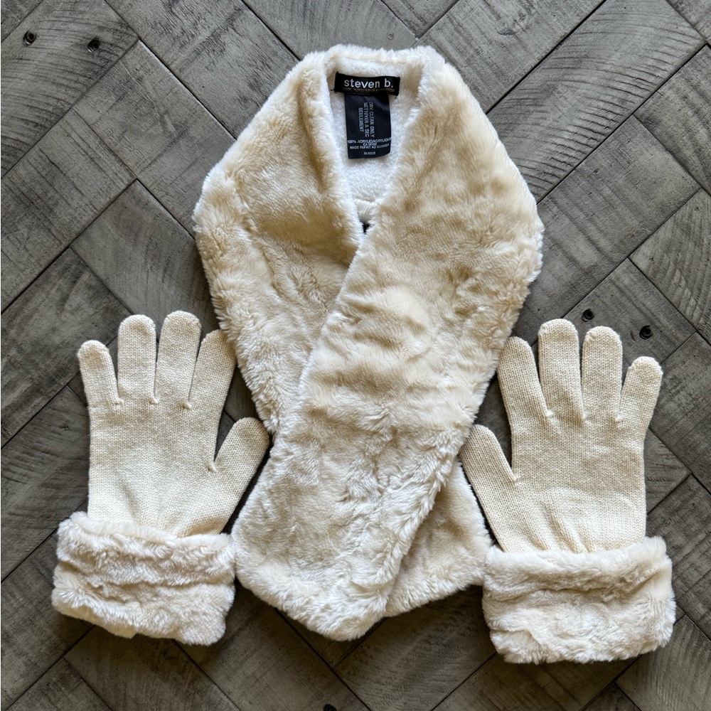 Steven b. Cream Faux Fur Scarf & Gloves Set O/S